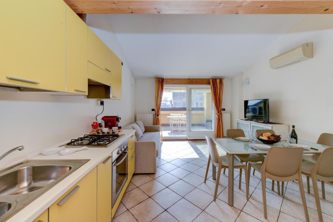 Sunset Apartment Home & Terrace Sirmione Eksteriør billede